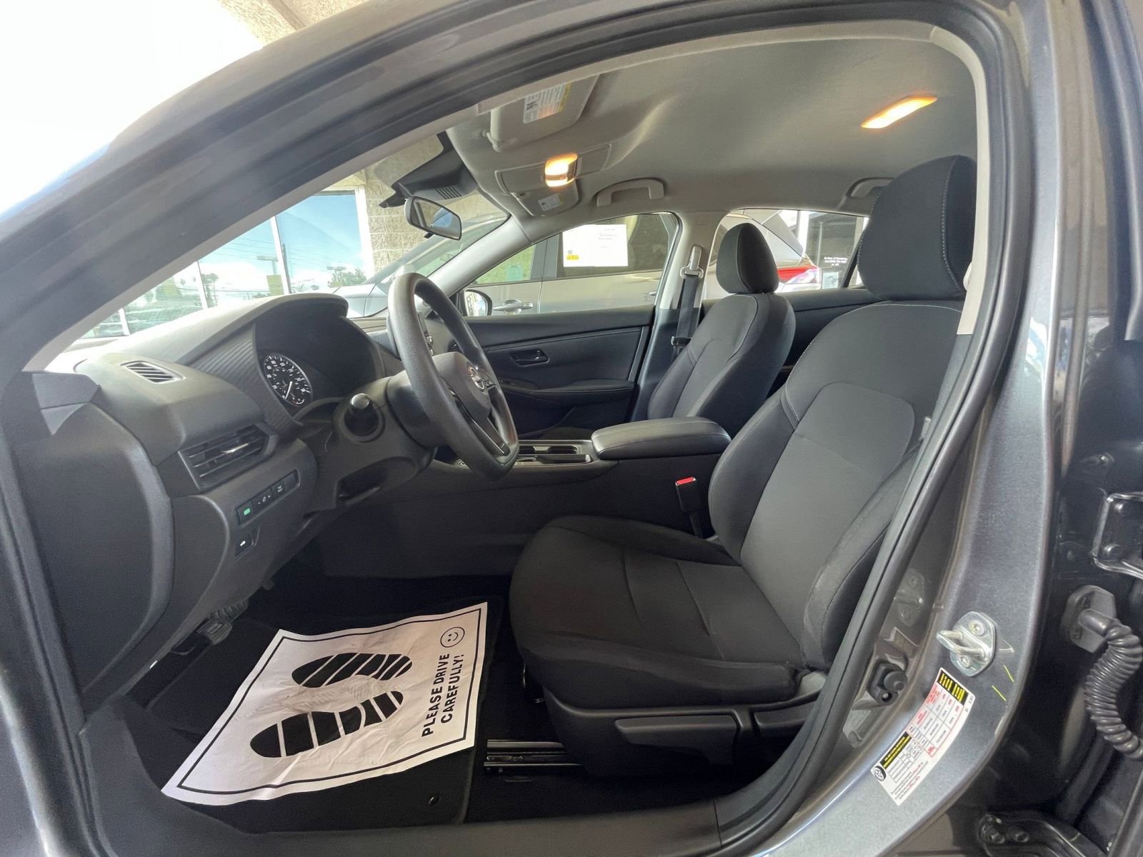 Used 2025 Nissan Sentra S image 27