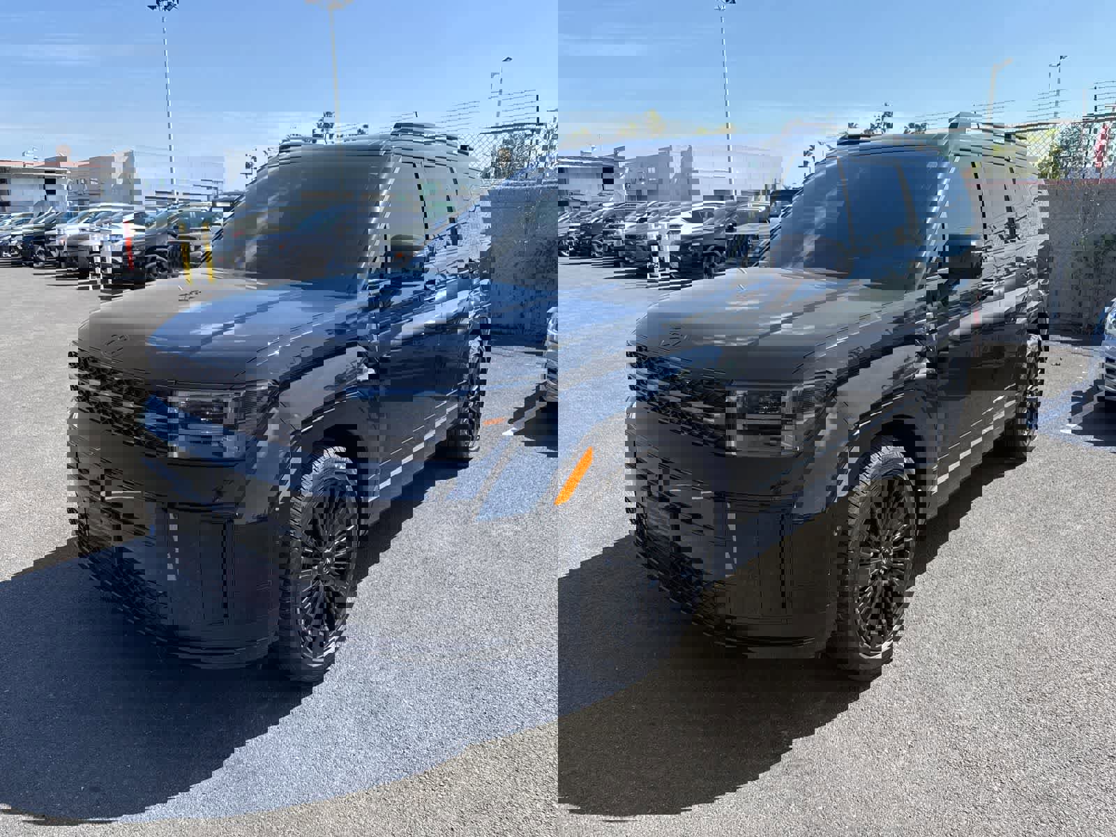 Used 2025 Hyundai Santa Fe Calligraphy image 1