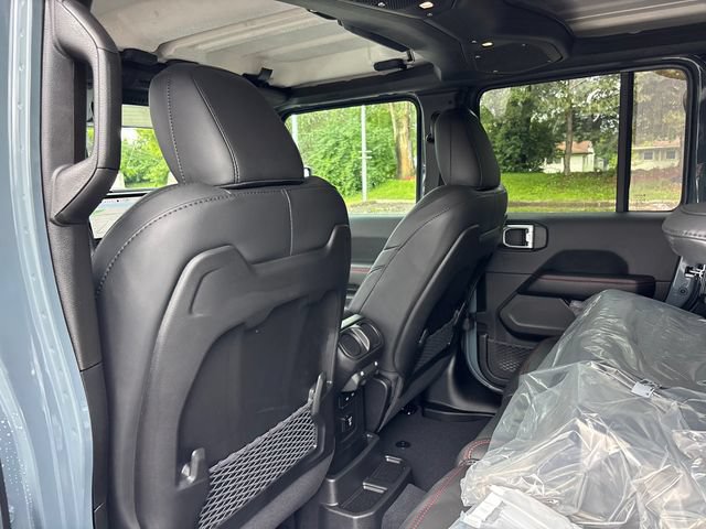 New 2026 Jeep Wrangler Unlimited Rubicon w/ Xtreme 35 Tire Package AWD/4WD image 9