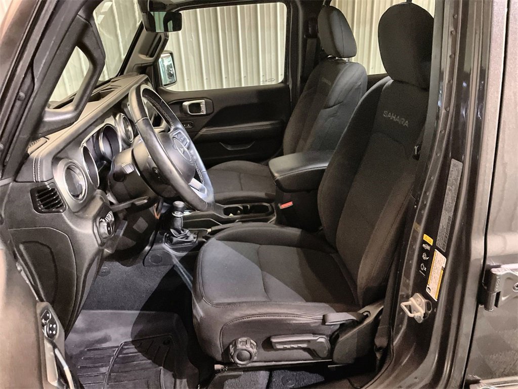 Used 2022 Jeep Wrangler Unlimited Sahara w/ Cold Weather Group image 18