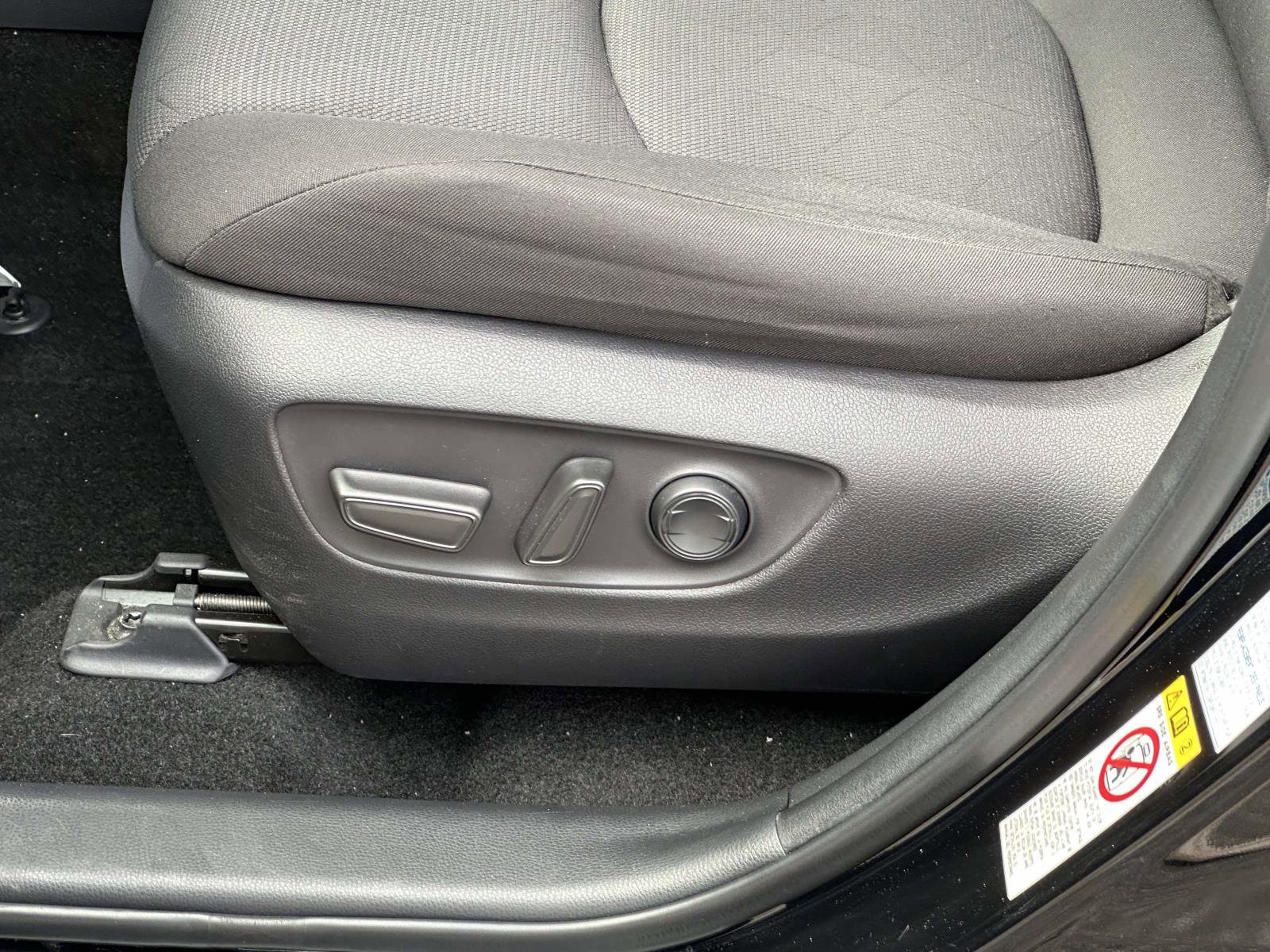 Used 2019 Toyota RAV4 XLE image 16
