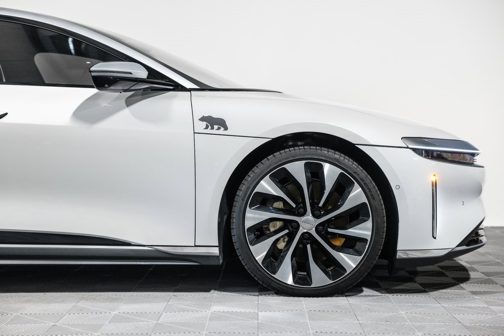 Used 2022 Lucid Air Grand Touring image 3