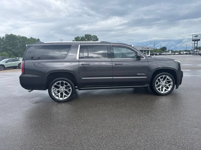 Used 2018 GMC Yukon XL Denali w/ Denali Ultimate Package AWD/4WD image 6