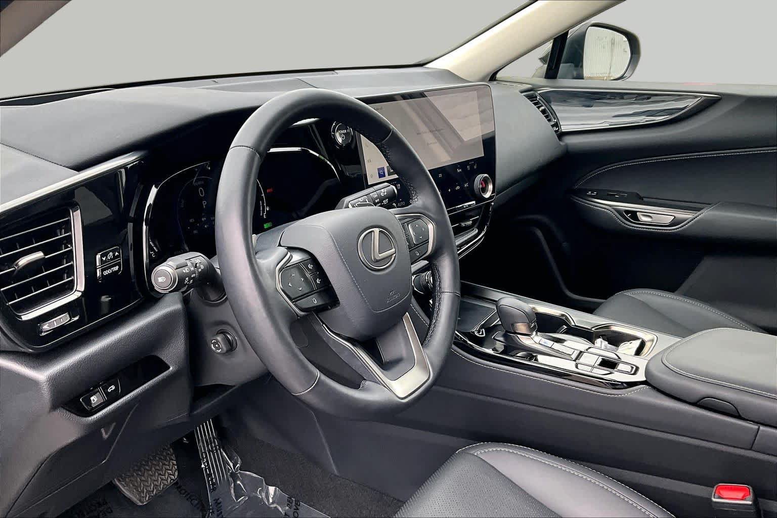 Used 2026 Lexus NX 350h AWD w/ Accessory Package (2T) image 18