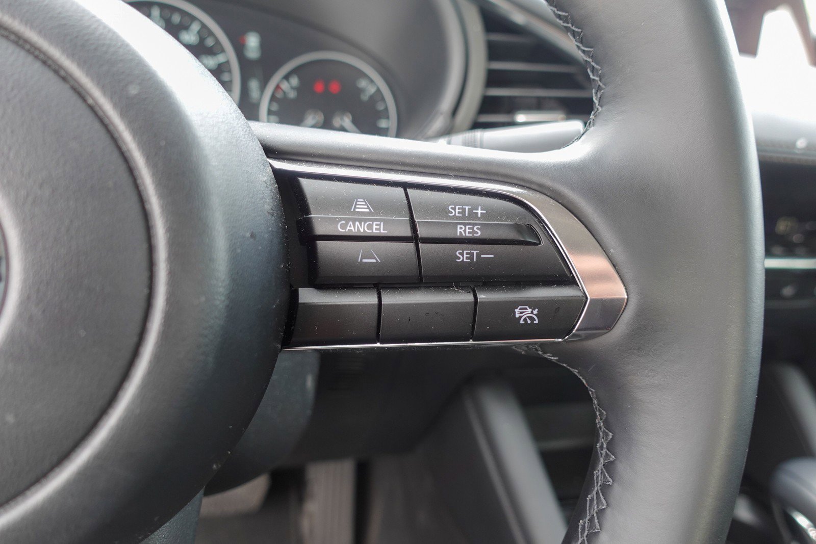 Used 2025 MAZDA MAZDA3 s image 15