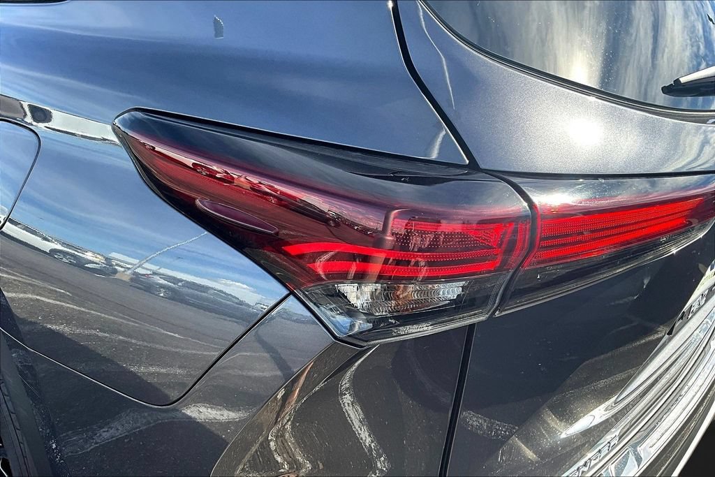 Used 2024 Toyota Highlander XSE AWD/4WD image 20