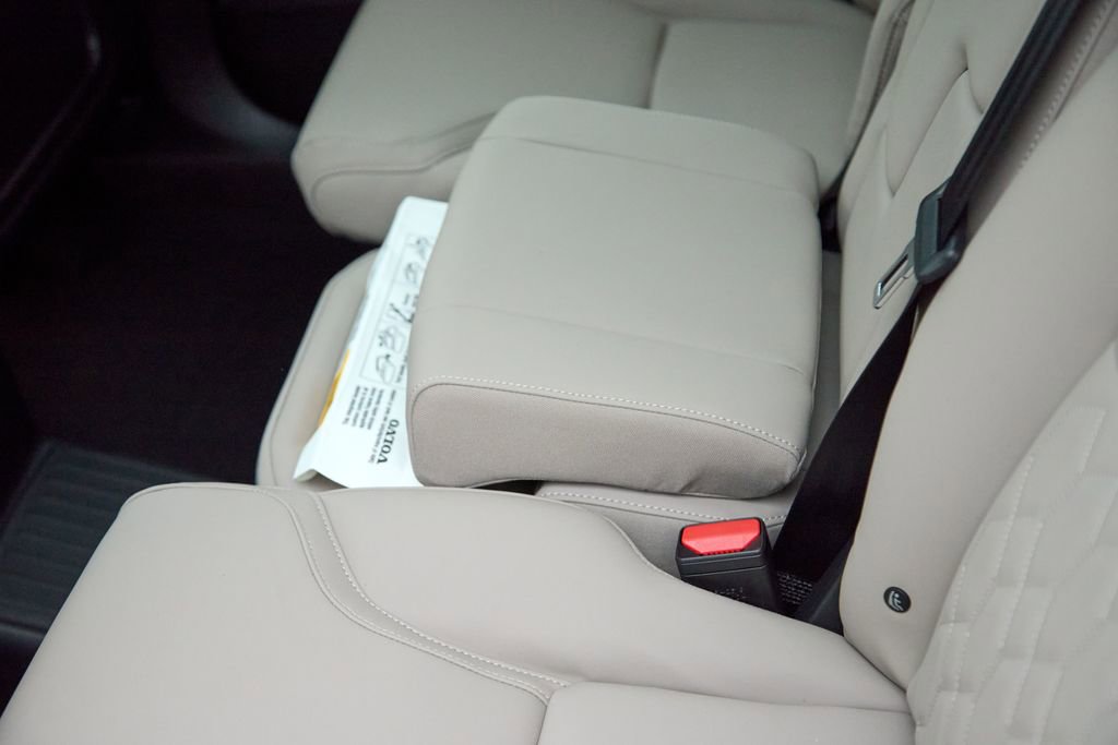 New 2026 Volvo XC90 T8 Plus w/ Protection Package image 22