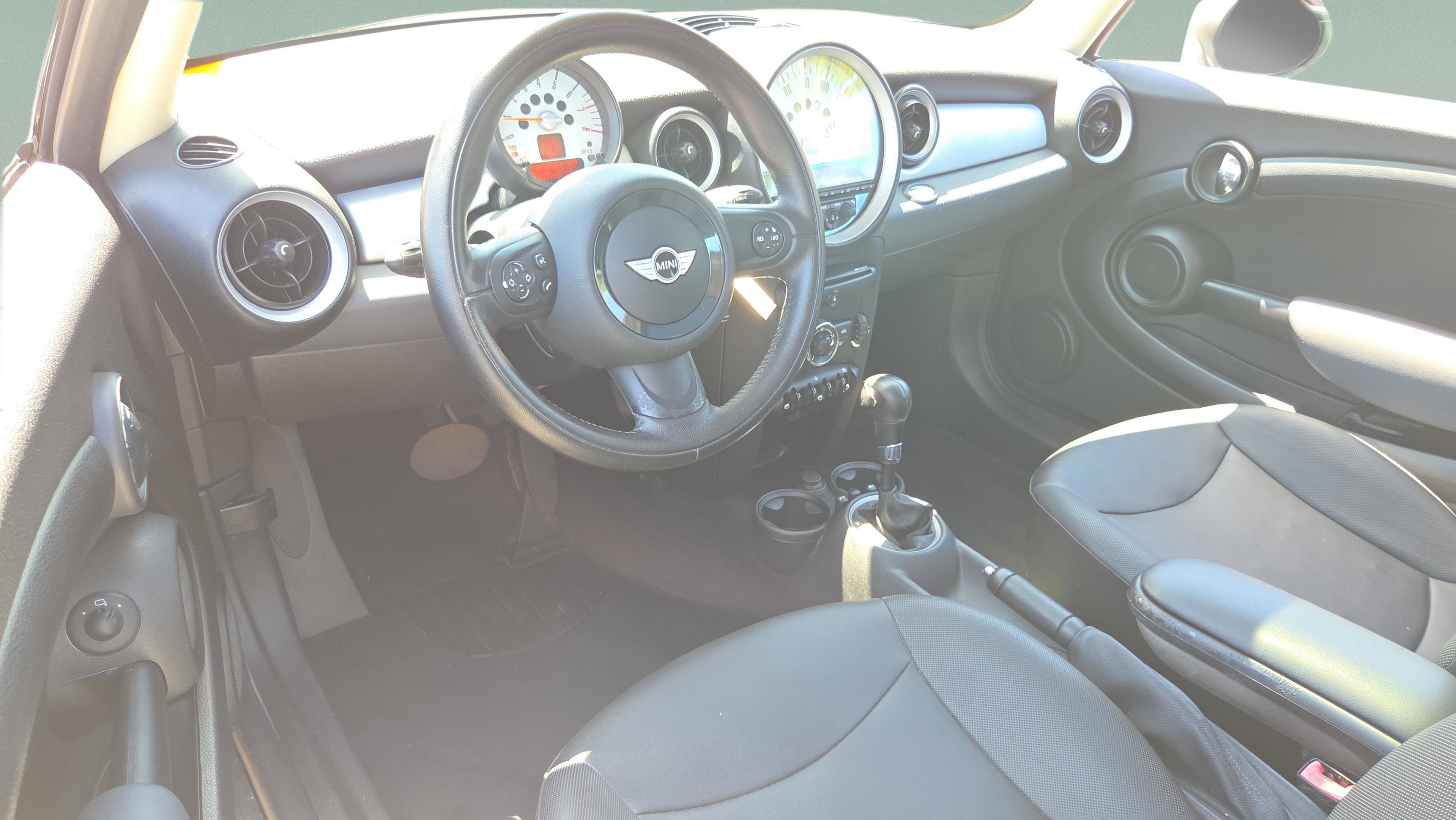 Used 2012 MINI Cooper Hardtop FWD image 13