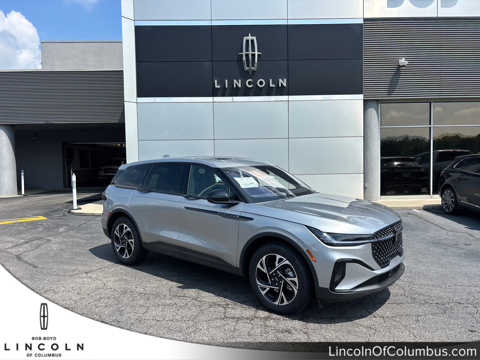 New 2025 Lincoln Nautilus Premier w/ Equipment Group 102A image 1