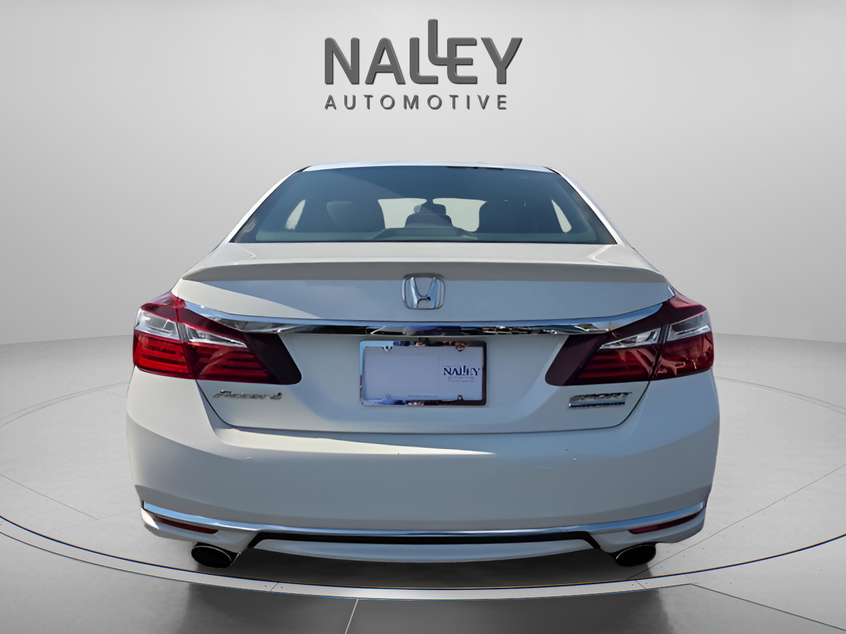 Used 2017 Honda Accord Sport Special Edition image 4