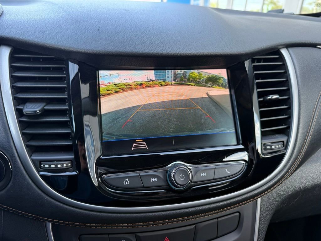 Used 2020 Chevrolet Trax LT w/ LT Convenience Package AWD/4WD image 5