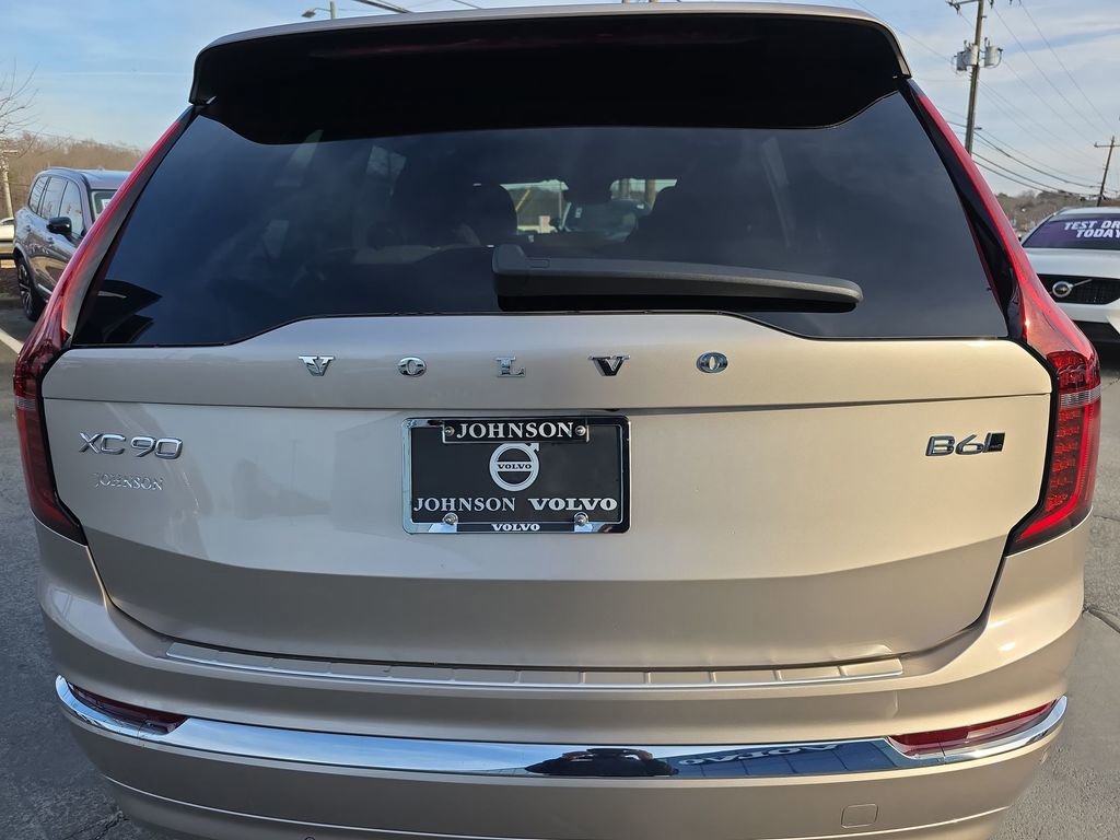 New 2026 Volvo XC90 B6 Plus w/ Protection Package Premier image 6
