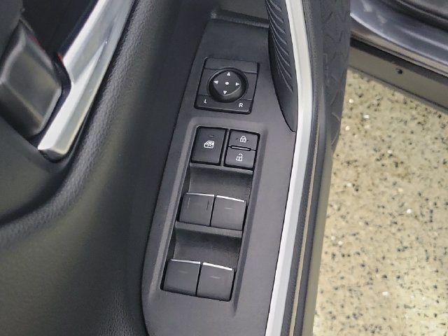 Used 2024 Toyota RAV4 XSE AWD/4WD image 23