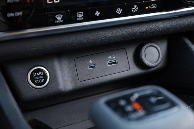 Certified 2023 Nissan Rogue SV FWD image 14