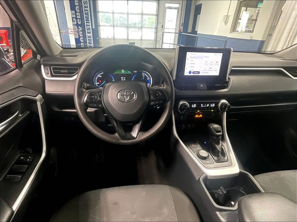 Certified 2025 Toyota RAV4 XLE AWD/4WD image 18