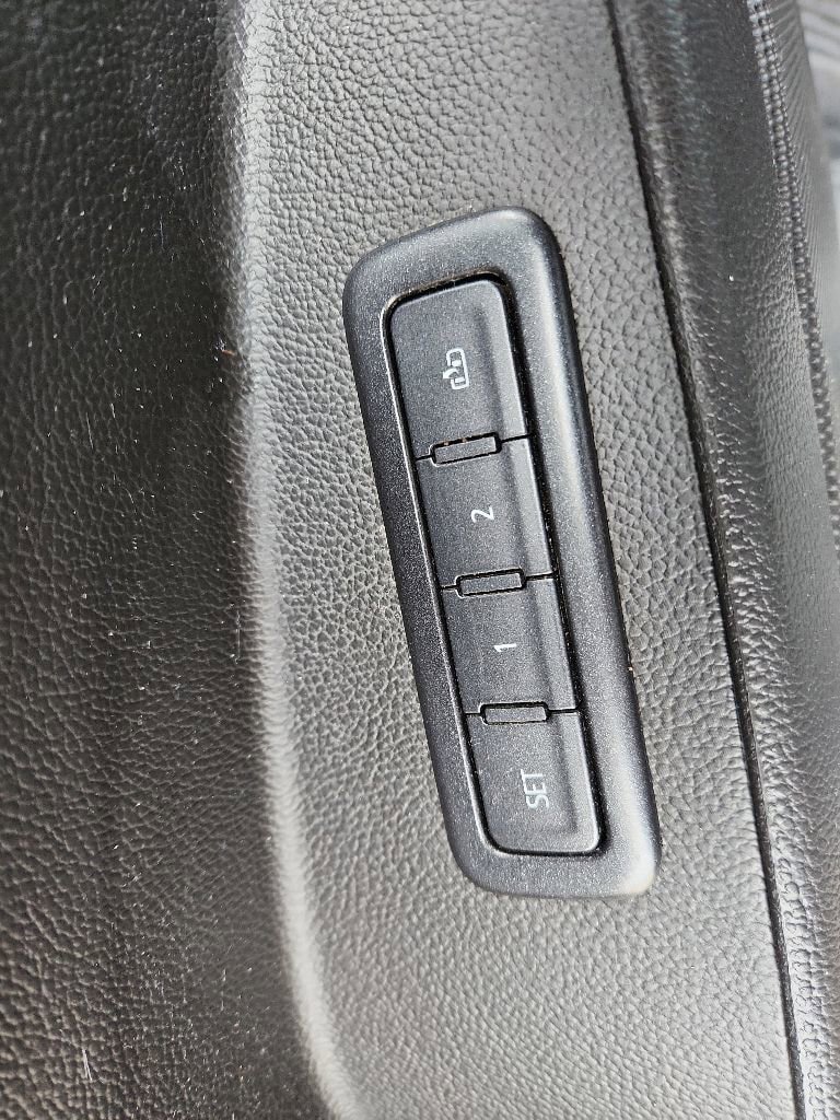 Certified 2020 Chevrolet Suburban LT AWD/4WD image 28