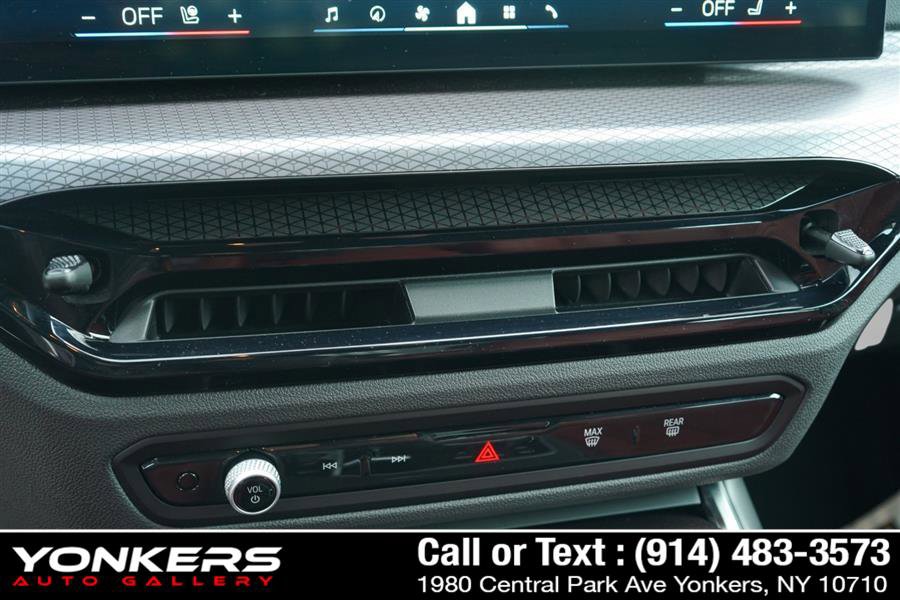 Used 2025 BMW M340i xDrive image 34