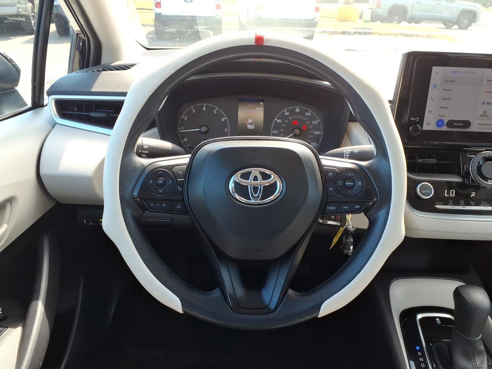 Used 2024 Toyota Corolla LE FWD image 9