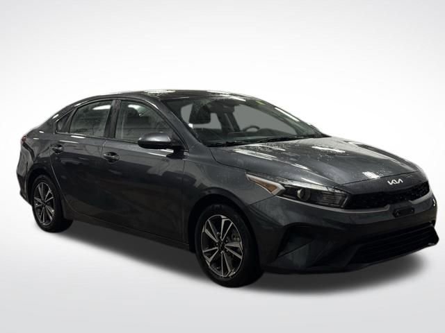 Used 2024 Kia Forte LXS image 4