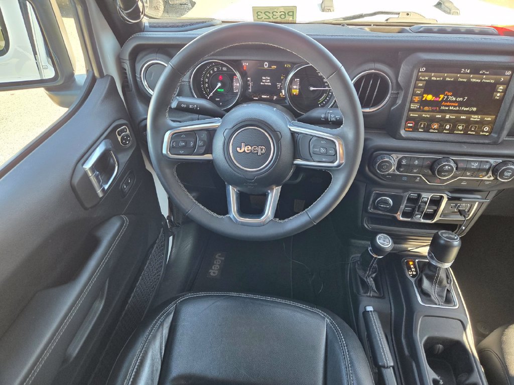 Used 2023 Jeep Wrangler Unlimited Sahara w/ Cold Weather Group AWD/4WD image 13