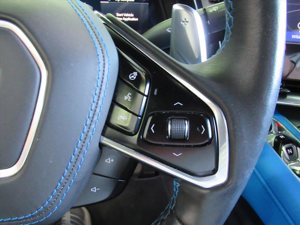 Used 2022 Chevrolet Corvette Stingray Premium Cpe w/ Z51 Performance Package image 17