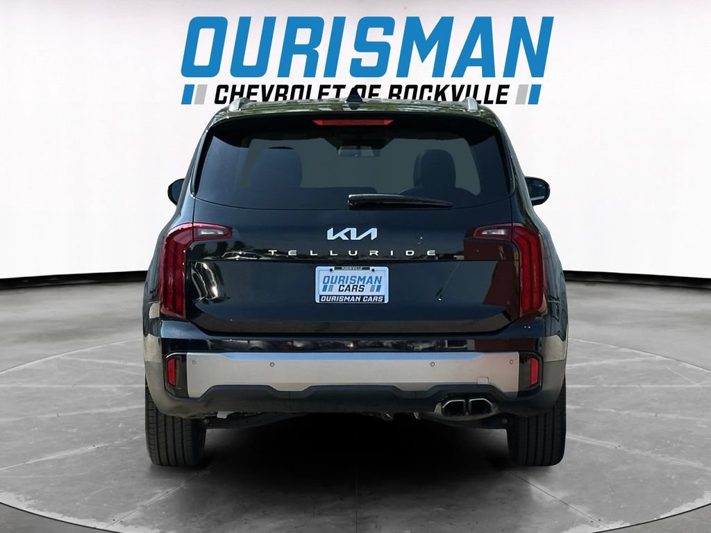 Used 2025 Kia Telluride S FWD image 2
