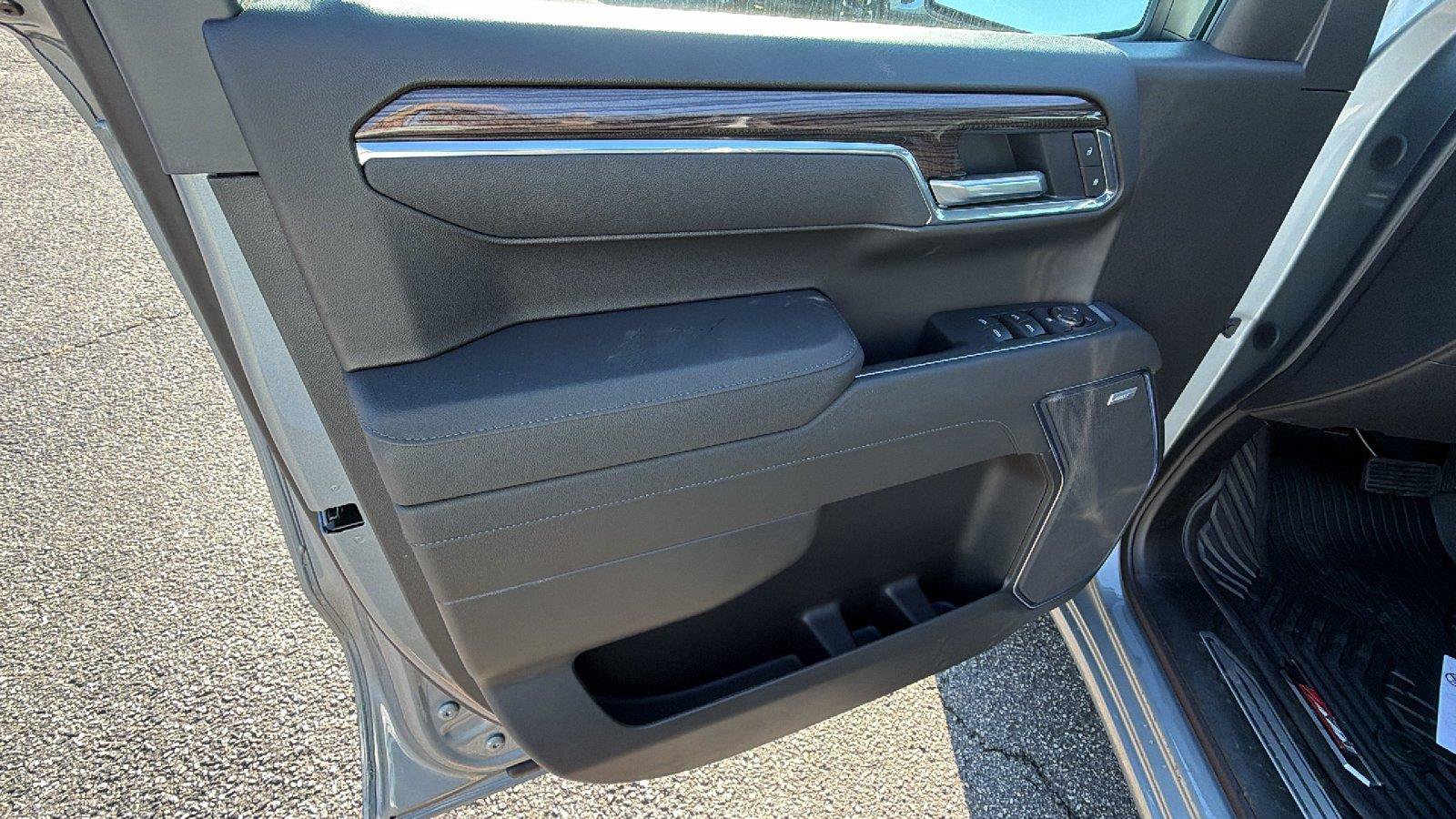New 2026 Chevrolet Silverado 1500 LT Trail Boss w/ LT Trail Boss Premium Package AWD/4WD image 15
