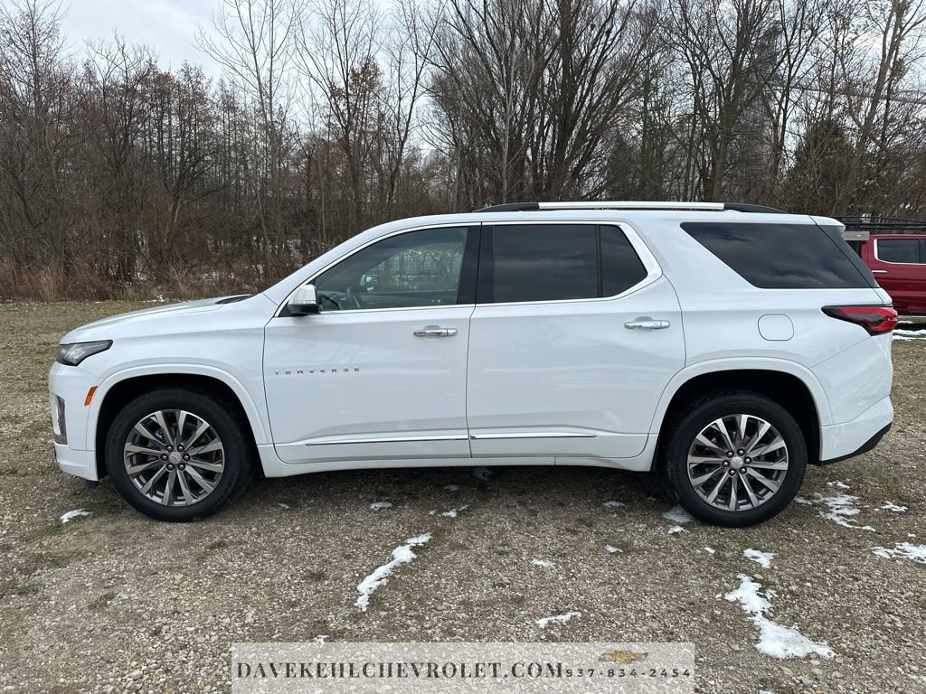 Used 2023 Chevrolet Traverse Premier image 2