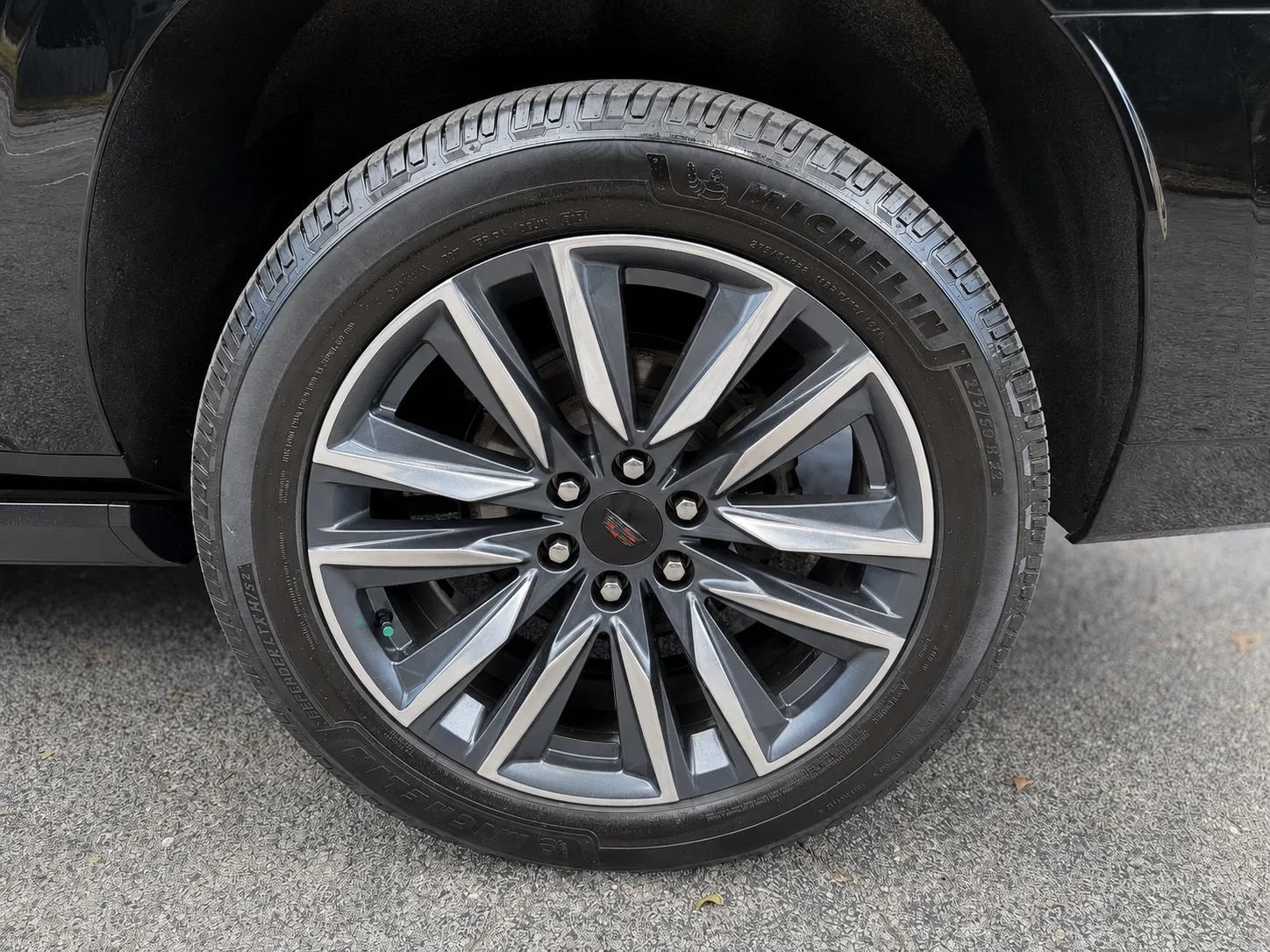 Used 2023 Cadillac Escalade ESV Sport Platinum AWD/4WD image 29