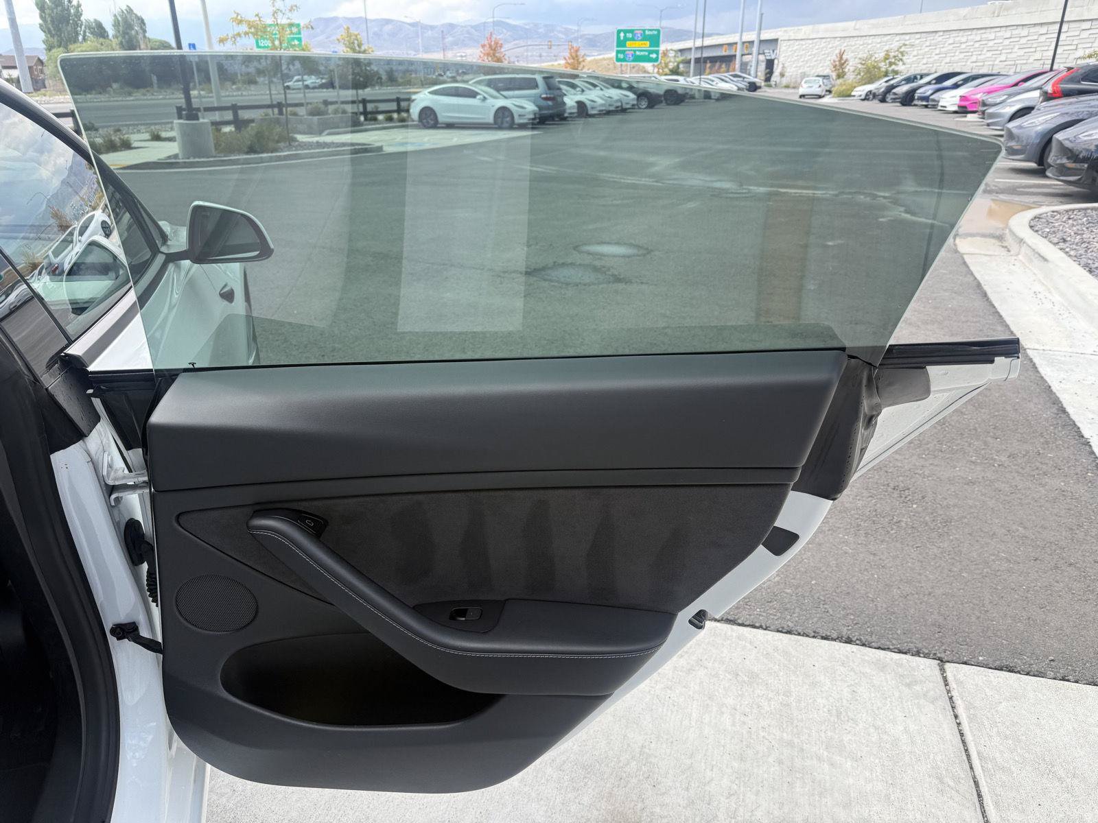 Used 2021 Tesla Model 3 Long Range AWD/4WD image 18