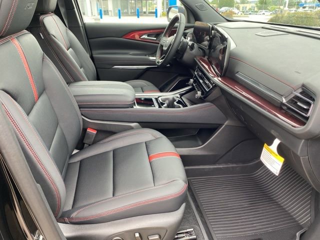 New 2026 Chevrolet Traverse RS w/ LPO, Floor Liner Package FWD image 30