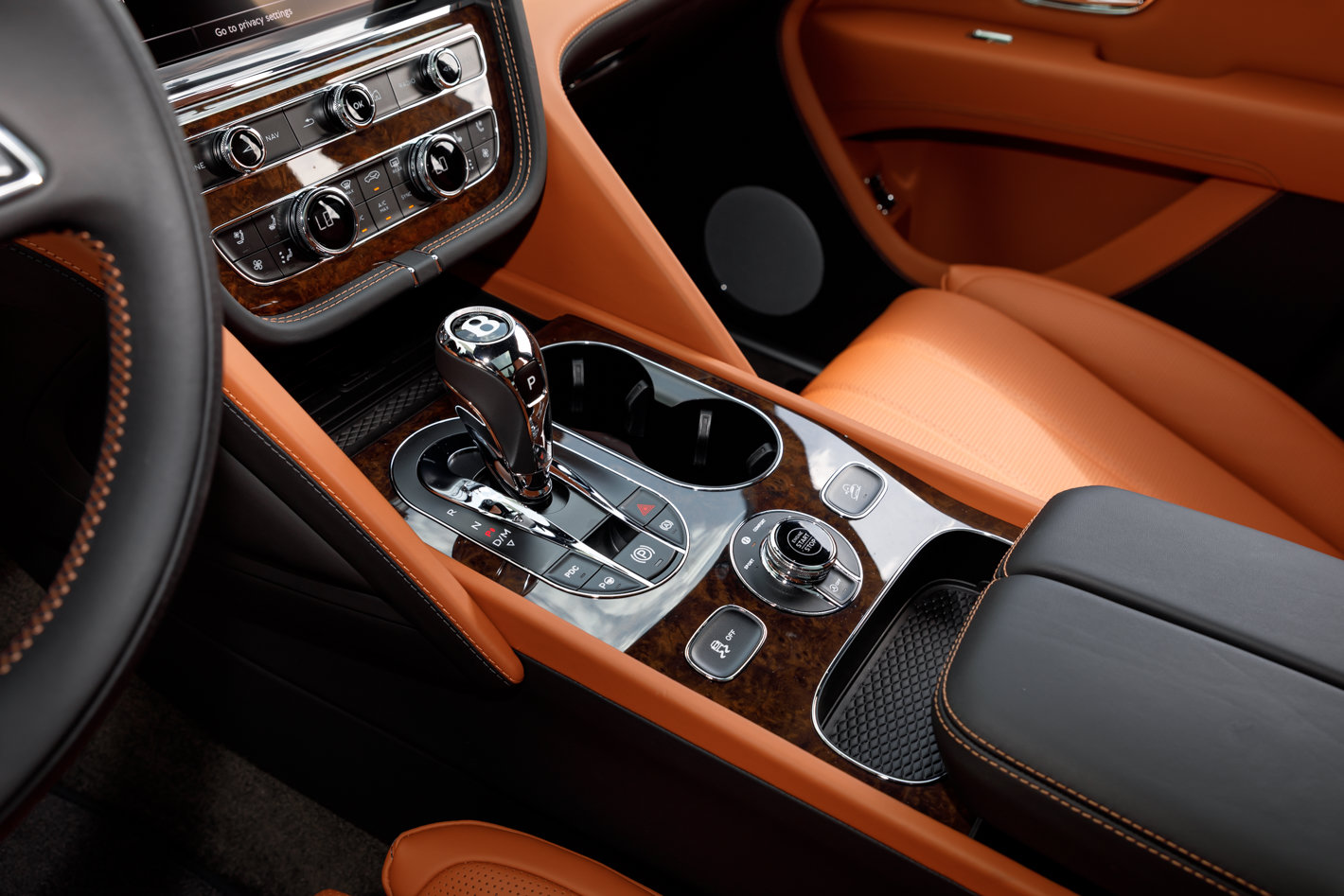 Certified 2023 Bentley Bentayga Extended Wheelbase AWD/4WD image 34