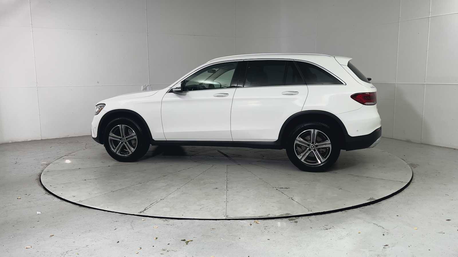 Used 2021 Mercedes-Benz GLC 300 4MATIC image 4