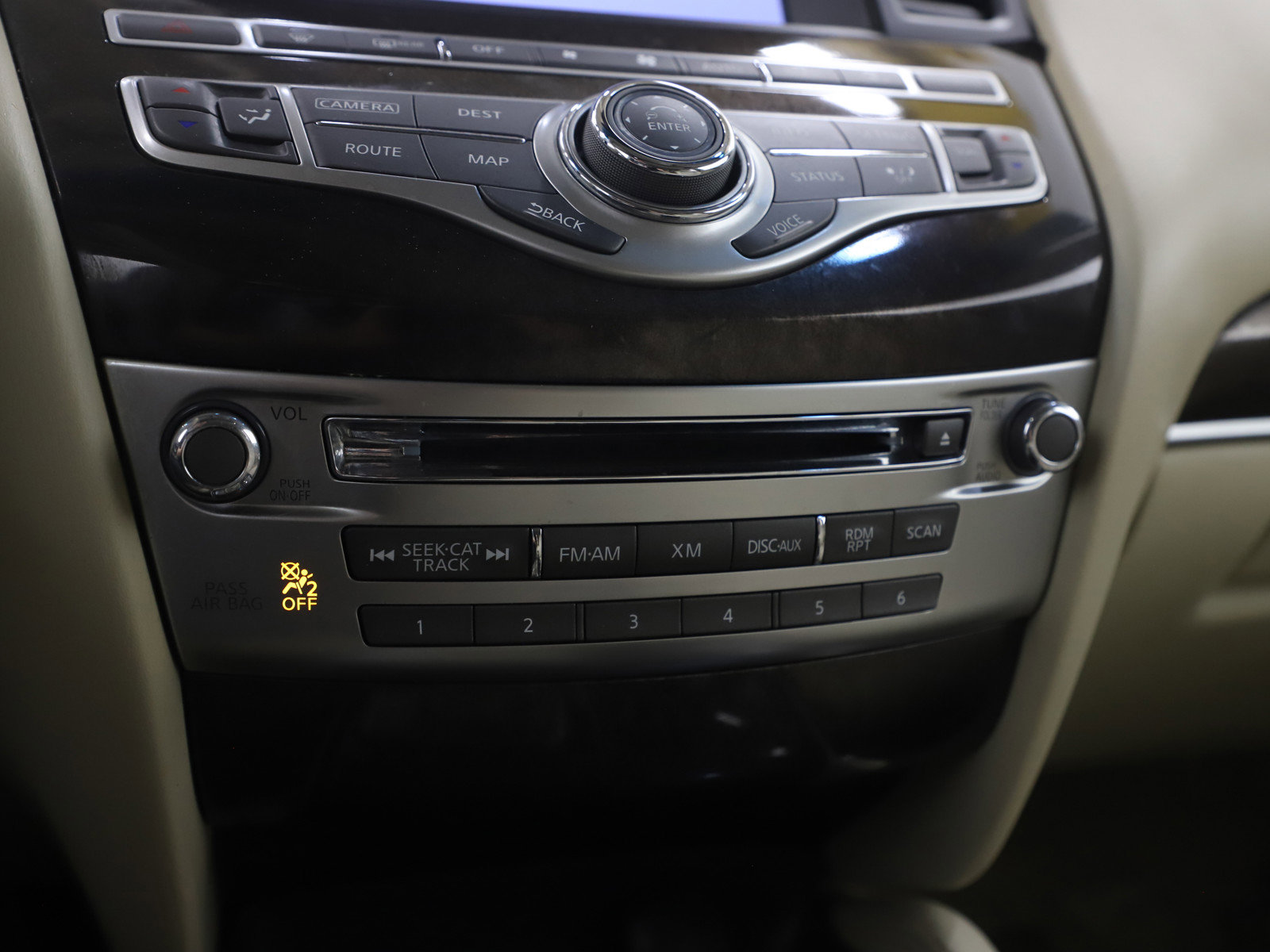 Used 2014 INFINITI QX60 AWD w/ Premium Plus Package image 25