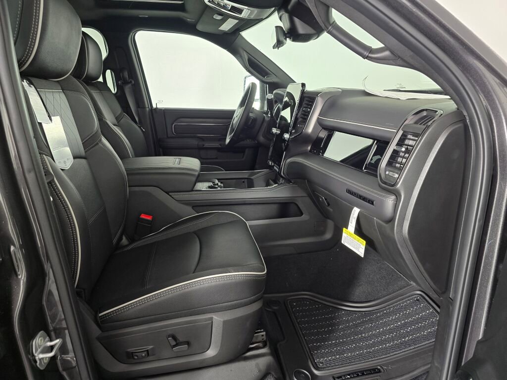 New 2026 RAM 3500 Limited image 36