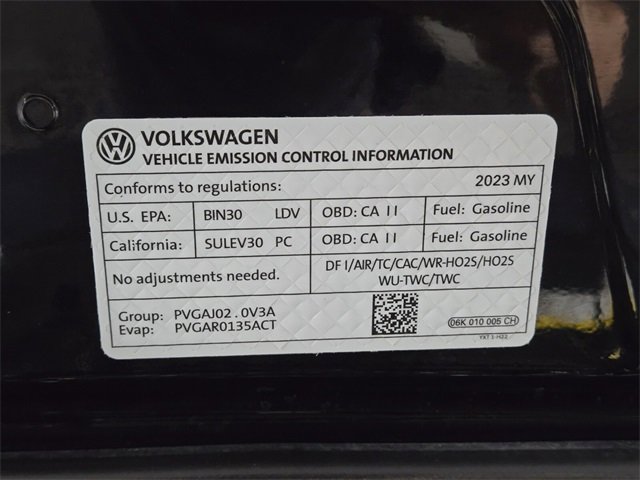 Used 2023 Volkswagen Tiguan SE R-Line image 28