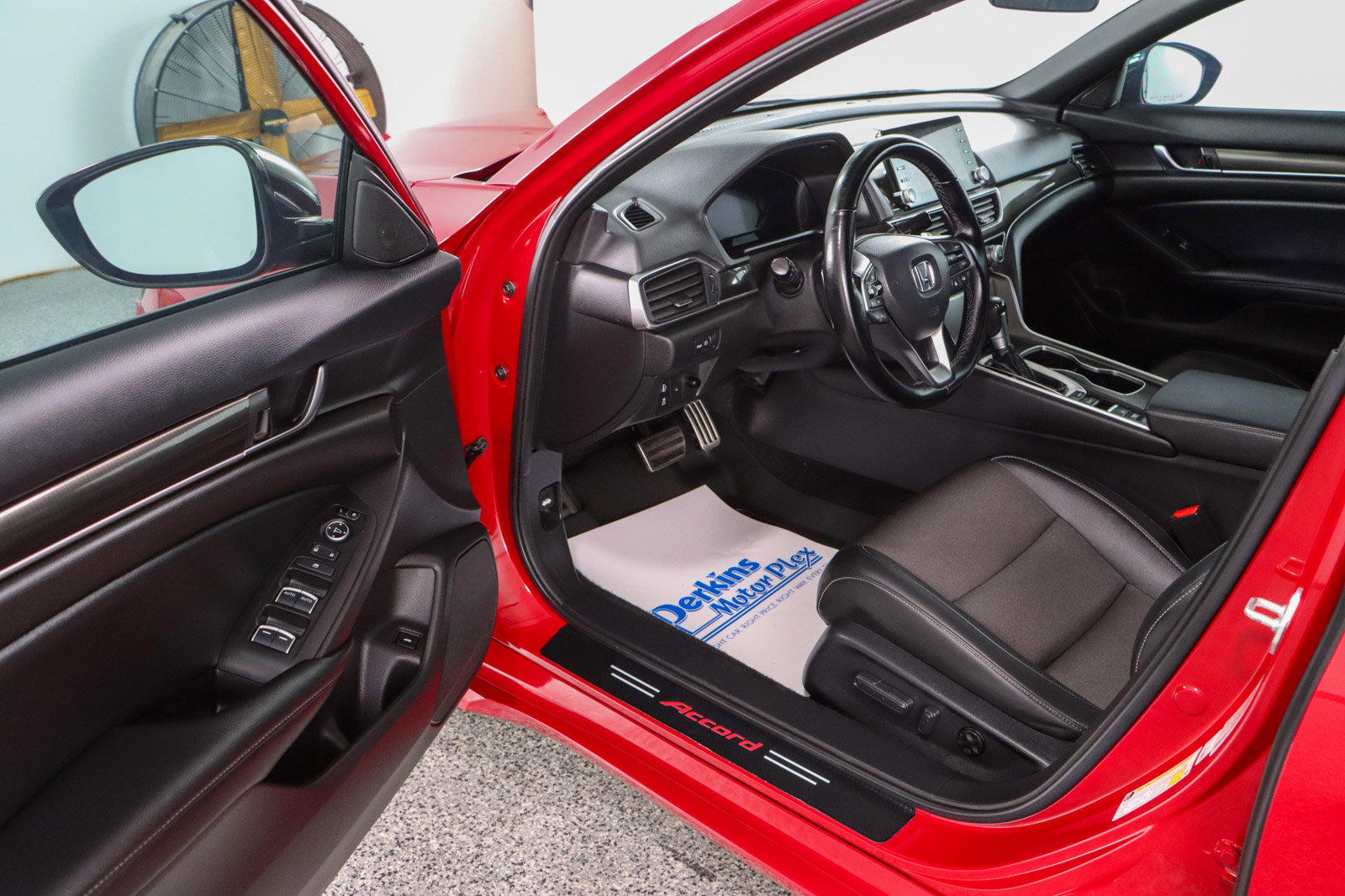 Used 2022 Honda Accord Sport image 3