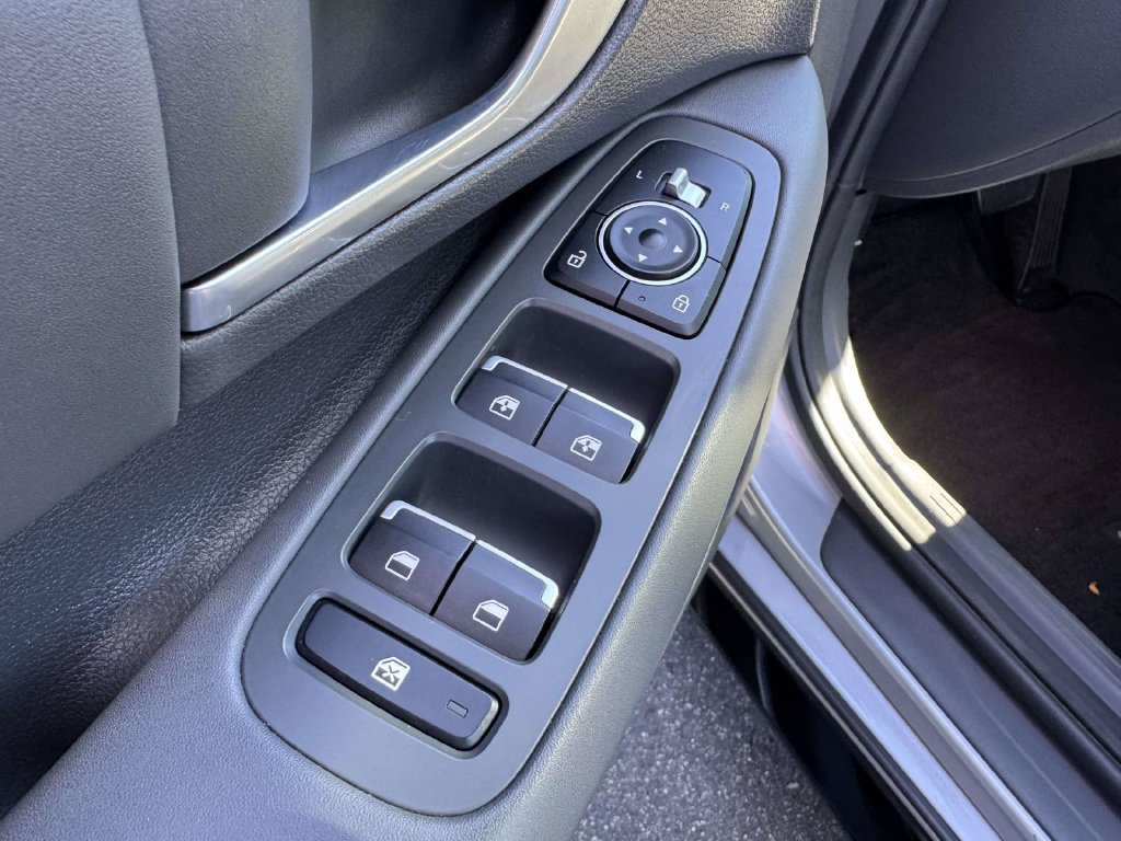 Used 2021 Hyundai Sonata SEL w/ Convenience Package FWD image 17