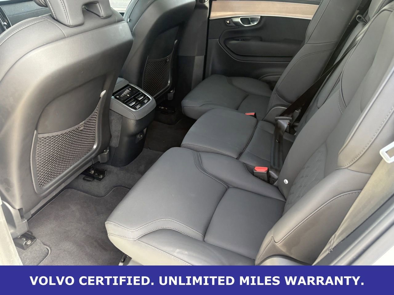 Certified 2025 Volvo XC90 B6 Plus image 33