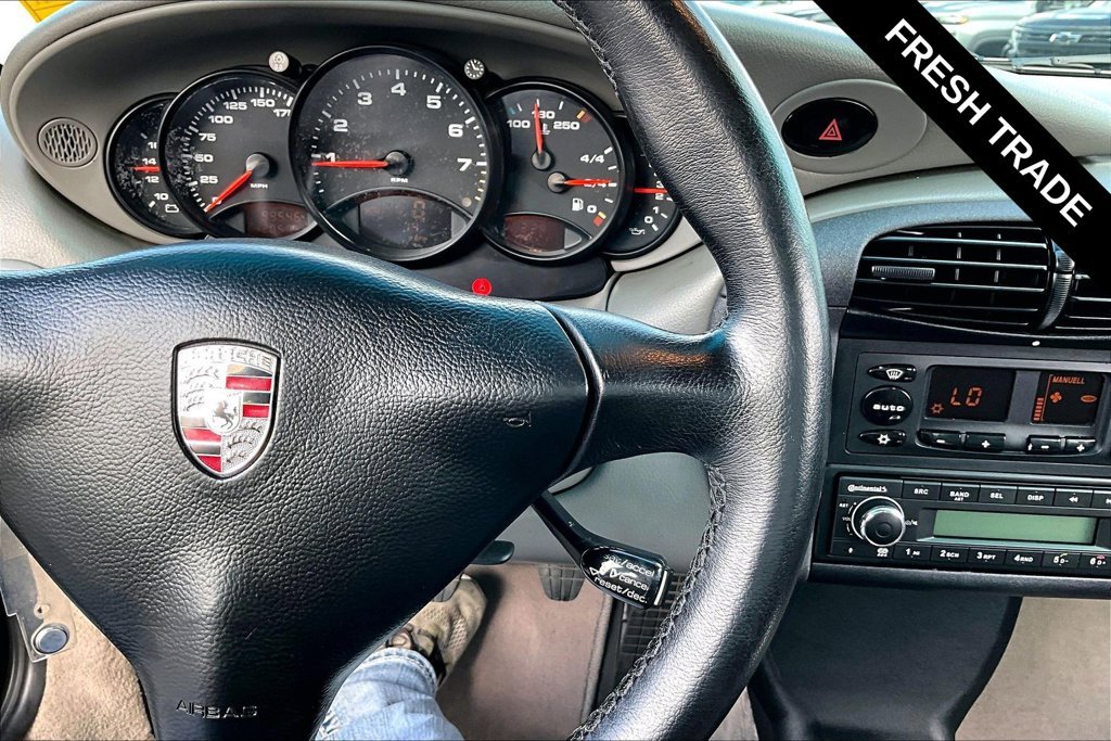 Used 2001 Porsche 911 Carrera RWD image 15