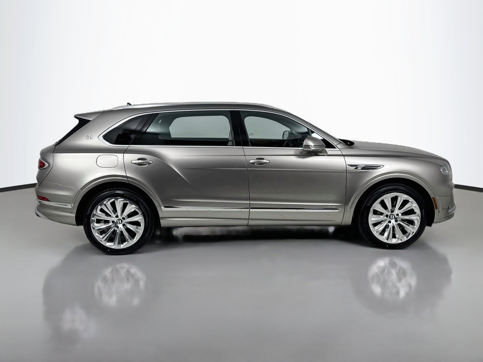 Used 2026 Bentley Bentayga Extended Wheelbase AWD/4WD image 8