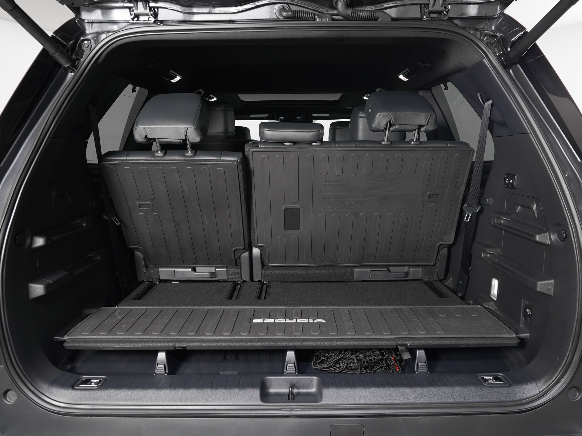 Used 2026 Toyota Sequoia Platinum AWD/4WD image 12