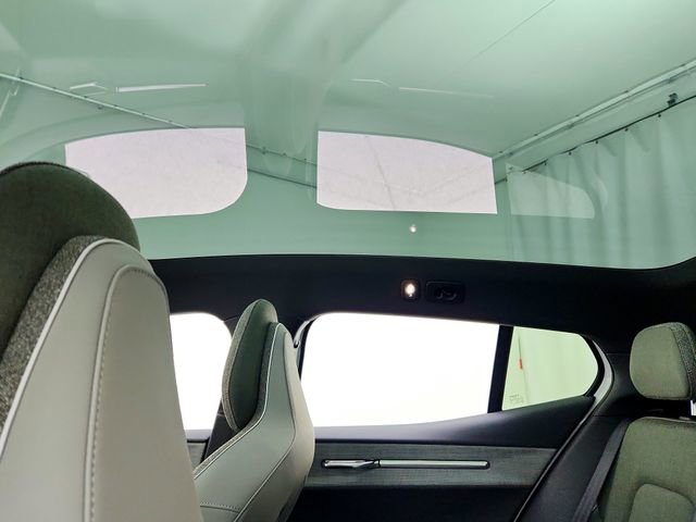 New 2025 Volvo EX30 Plus w/ Protection Package Premier image 22