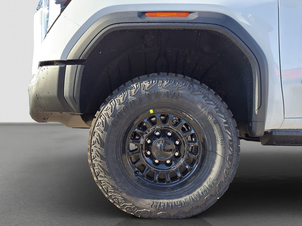 New 2026 GMC Sierra 2500 AT4X w/ AT4X AEV Edition image 4