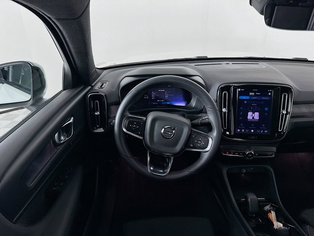 Used 2023 Volvo XC40 Recharge Plus AWD/4WD image 22