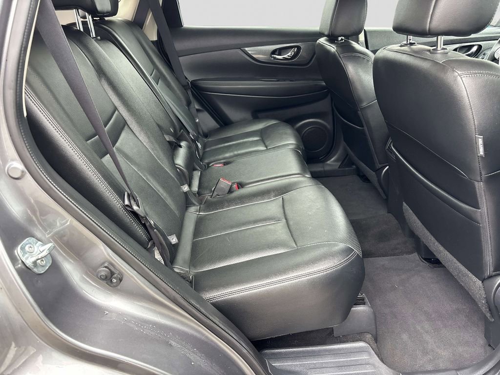 Used 2016 Nissan Rogue SL image 12