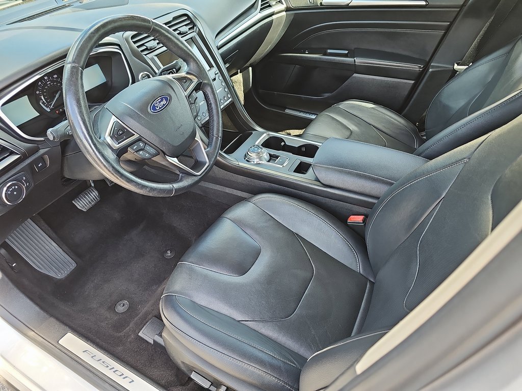 Used 2019 Ford Fusion Titanium image 15