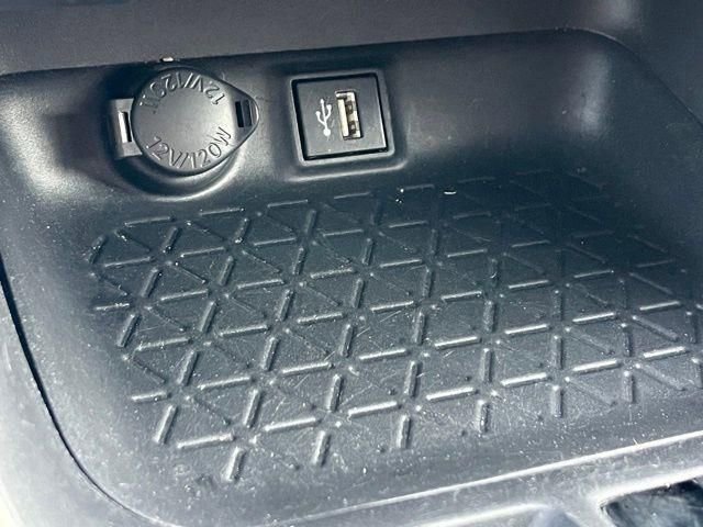 Used 2024 Toyota RAV4 XLE image 32