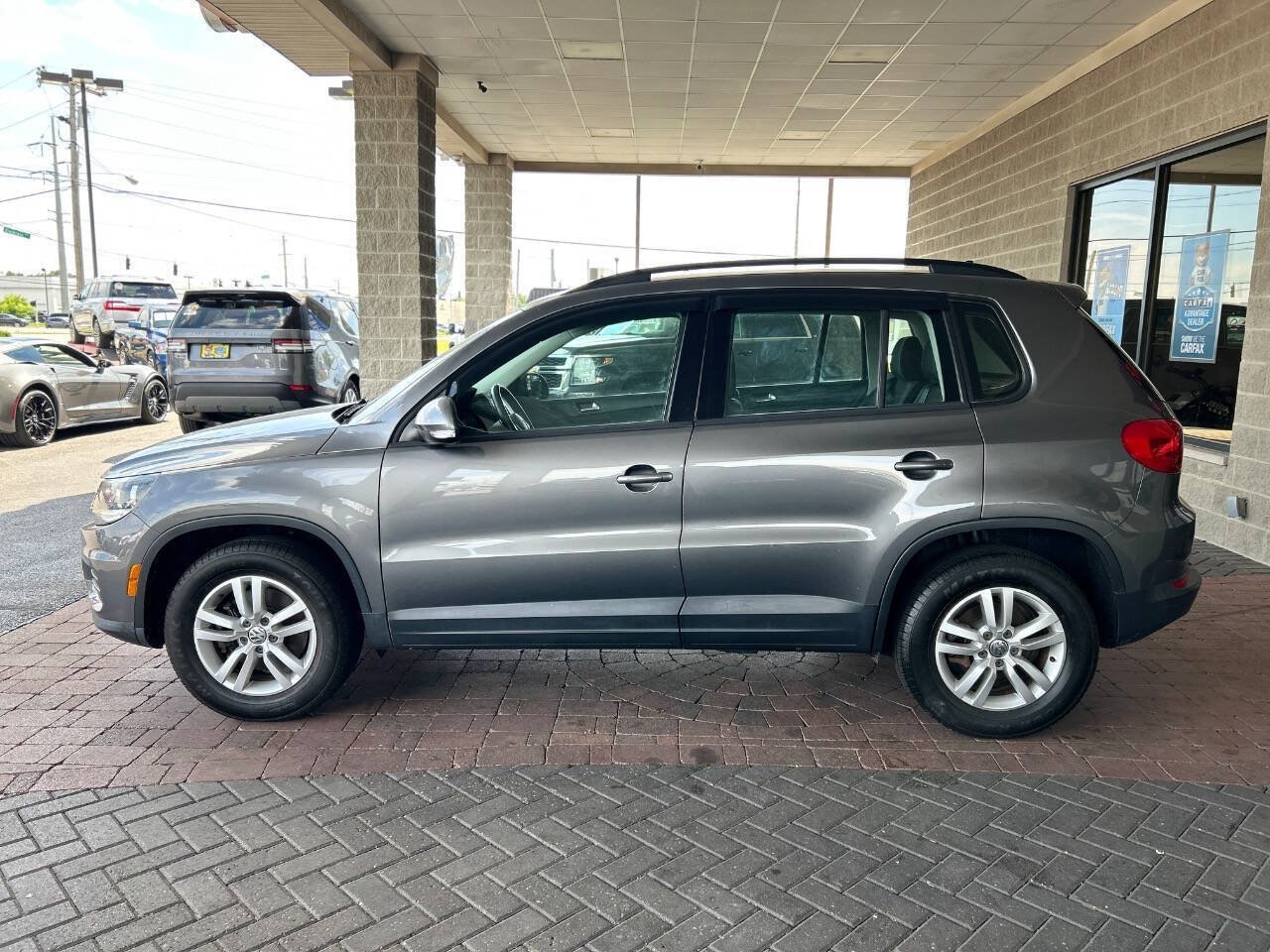 Used 2015 Volkswagen Tiguan SE FWD image 7