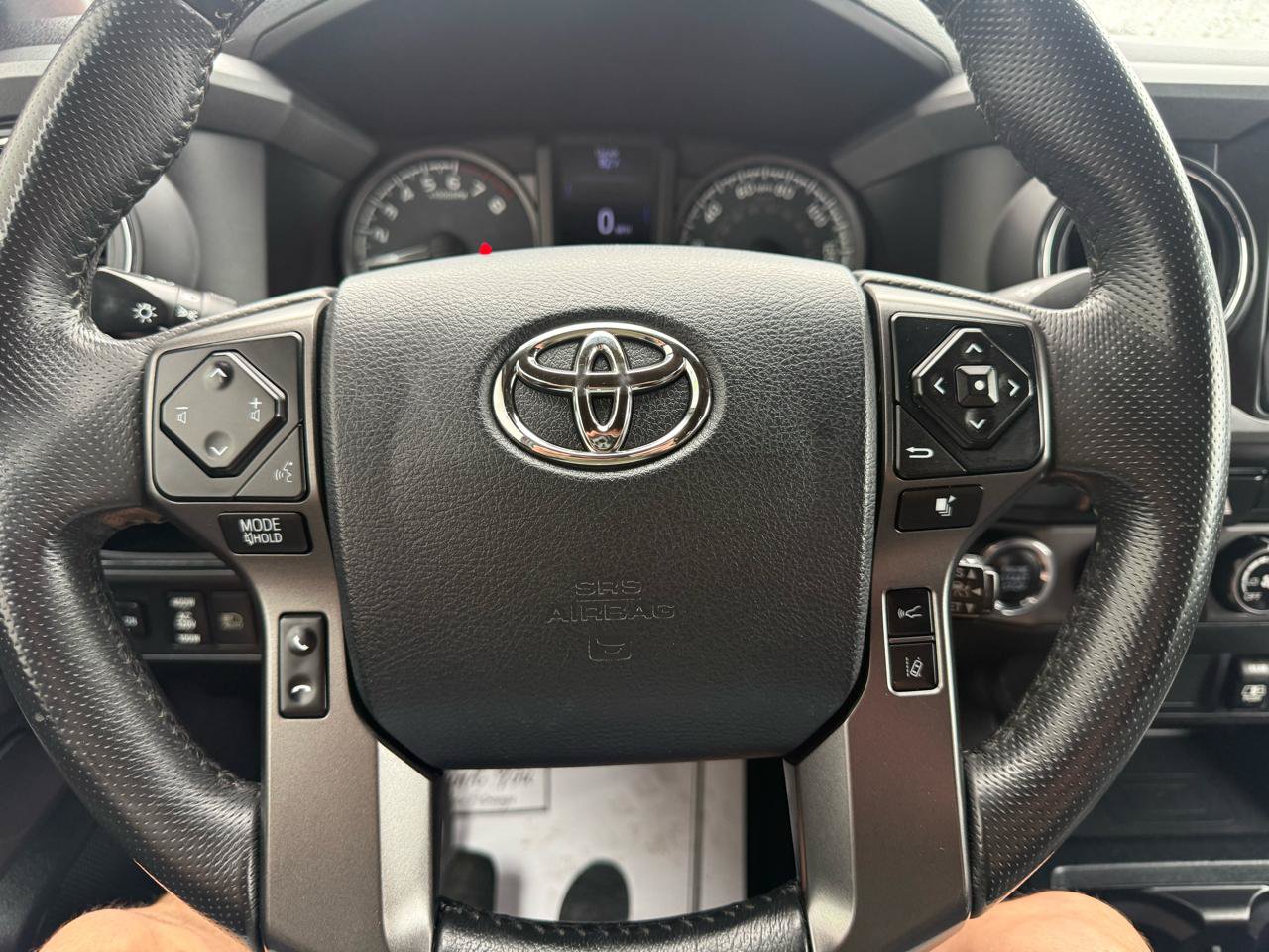 Used 2018 Toyota Tacoma TRD Off-Road AWD/4WD image 18